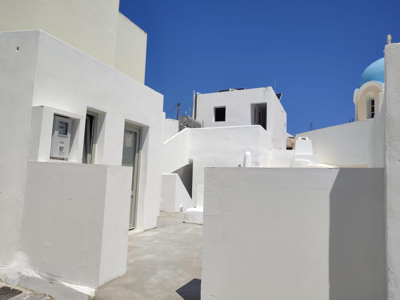 Fira Comfort Rooms Exterior photo
