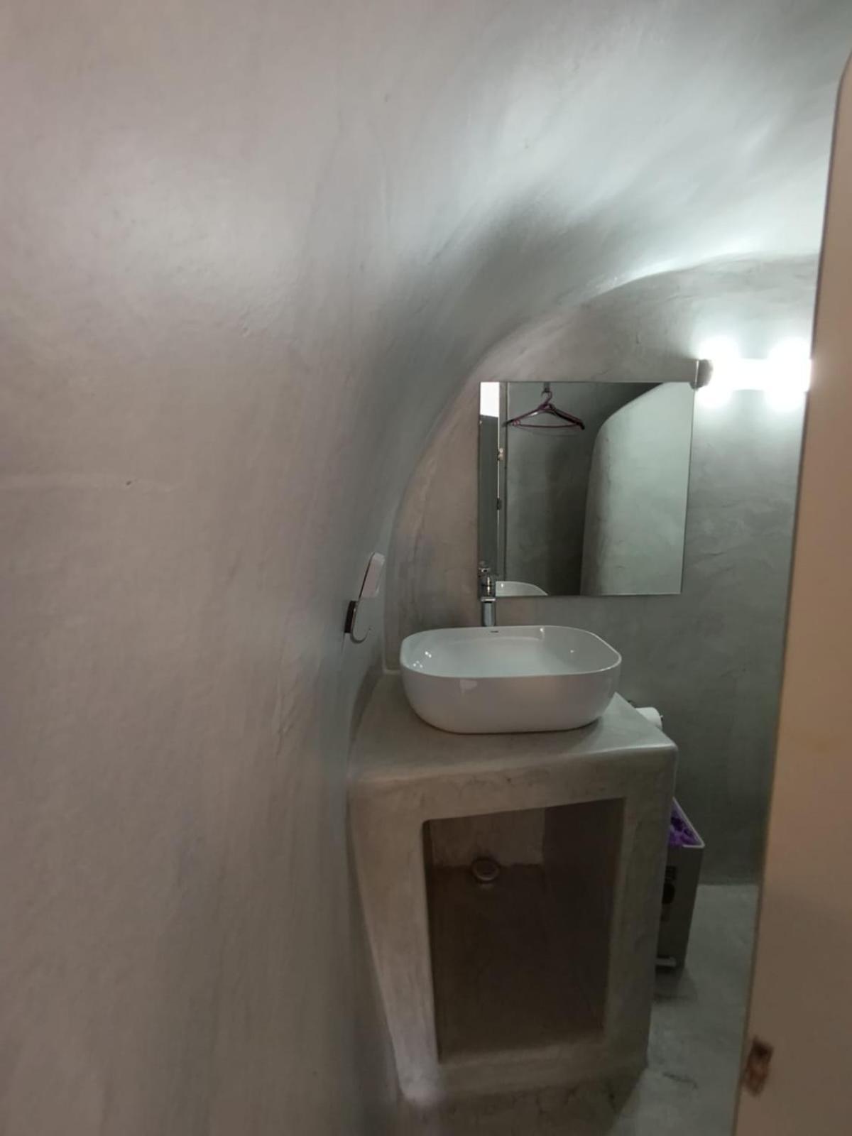 Fira Comfort Rooms Exterior photo